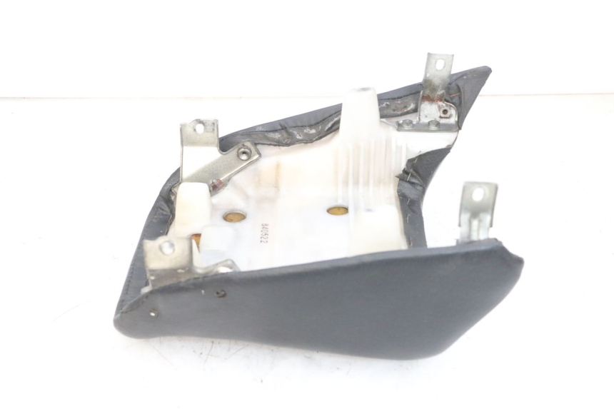 photo de REAR SEAT KAWASAKI GPX R WARBIRD 600 (1988 - 1993) - Alternative perspective