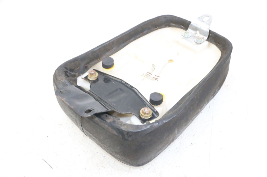 photo de REAR SEAT JINLUN JL HIGHLANDER 125 (2007 - 2015) - Alternative perspective