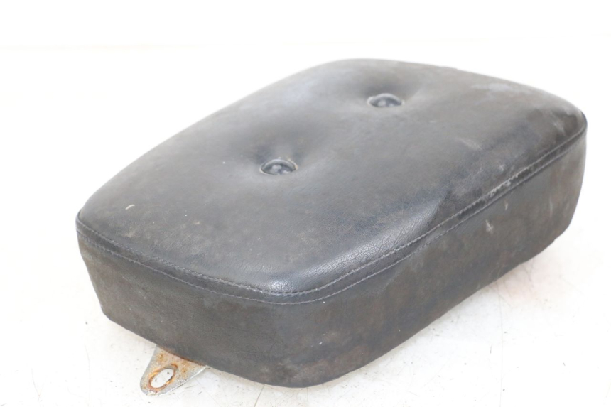 photo de REAR SEAT JINLUN JL HIGHLANDER 125 (2007 - 2015) - Surface and material condition