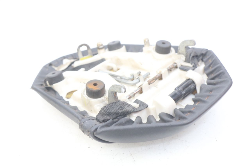 photo de REAR SEAT YAMAHA MT-07 MT07 ABS 700 (2014 - 2017) - Alternative perspective