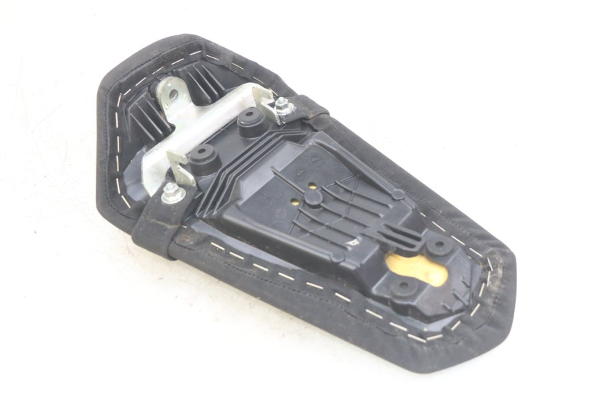 photo de REAR SEAT YAMAHA MT ABS 125 (2014 - 2018) - Zoom on usage condition