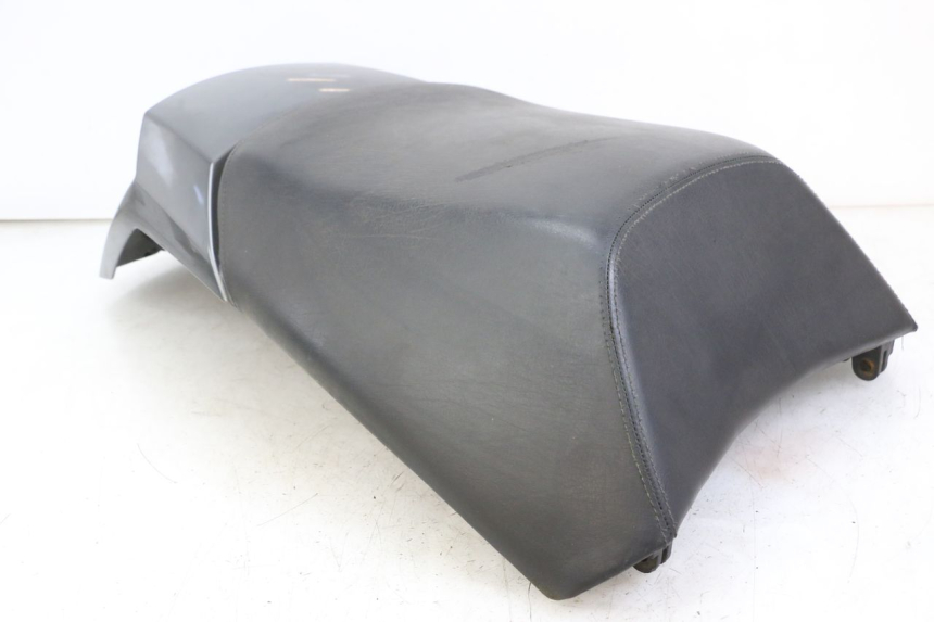 photo de REAR SEAT PEUGEOT SATELIS 125 (2010 - 2012) - Distinctive features