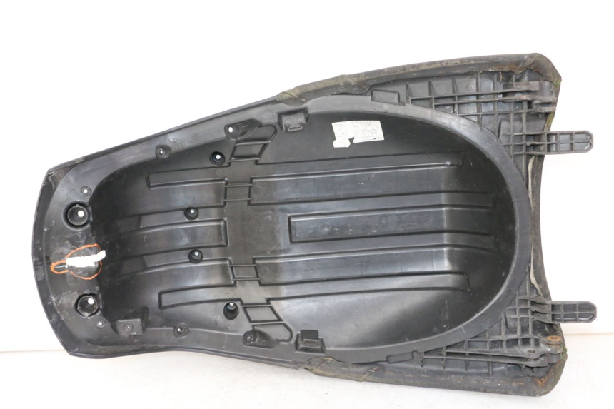 photo de REAR SEAT PEUGEOT SATELIS 125 (2013 - 2018) - Additional view of the item