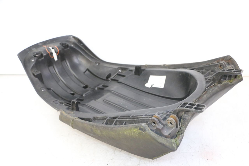 photo de REAR SEAT PEUGEOT SATELIS 125 (2013 - 2018) - Technical close-up