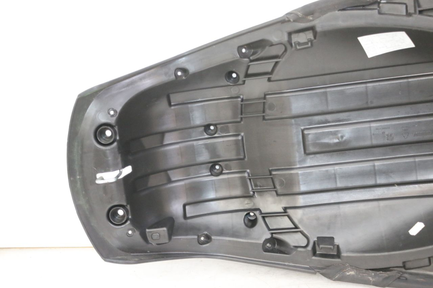 photo de REAR SEAT PEUGEOT SATELIS 125 (2013 - 2018) - Alternative perspective