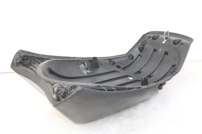photo de REAR SEAT PEUGEOT SATELIS COMPRESSOR K15 125 (2006 - 2009) - Component detail