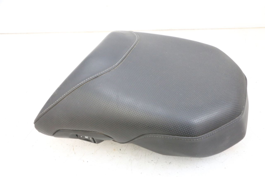 photo de REAR SEAT BMW R GS 1250 (2021 - 2024) - Surface and material condition