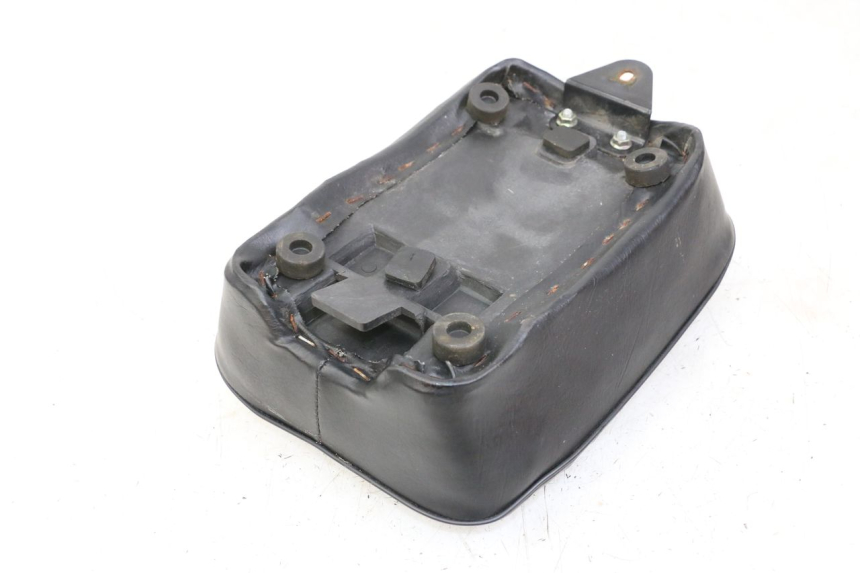 photo de REAR SEAT REGAL RAPTOR RAXTER 2 125 (2007 - 2015) - Component detail