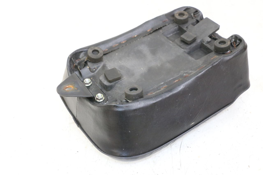 photo de REAR SEAT REGAL RAPTOR RAXTER 2 125 (2007 - 2015) - Alternative perspective