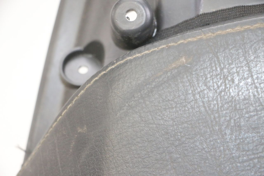 photo de REAR SEAT PEUGEOT SATELIS COMPRESSOR K15 125 (2006 - 2009) - Zoom on usage condition