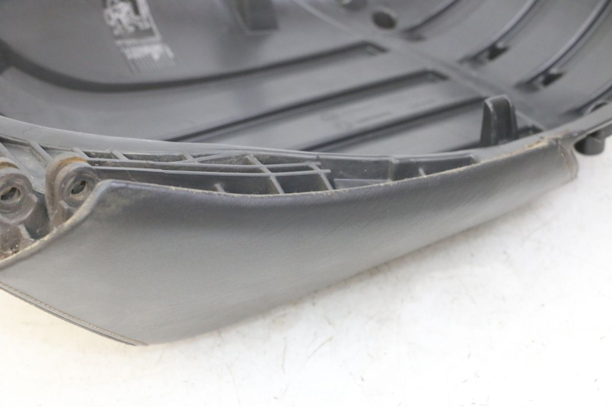 photo de REAR SEAT PEUGEOT SATELIS COMPRESSOR K15 125 (2006 - 2009) - Product overview