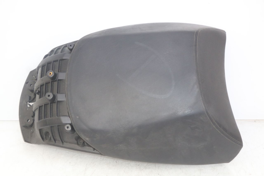 photo de REAR SEAT PEUGEOT SATELIS 125 (2010 - 2012) - Main view