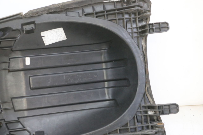 photo de REAR SEAT PEUGEOT SATELIS 125 (2013 - 2018) - Product overview