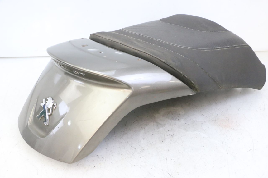 photo de REAR SEAT PEUGEOT SATELIS 125 (2013 - 2018) - Fixing points details