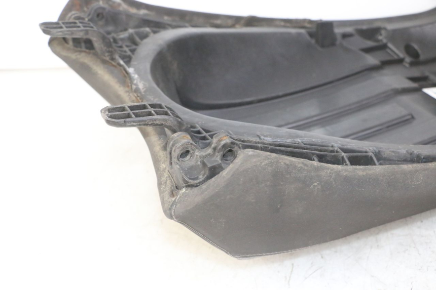 photo de REAR SEAT PEUGEOT SATELIS 125 (2013 - 2018) - Technical close-up