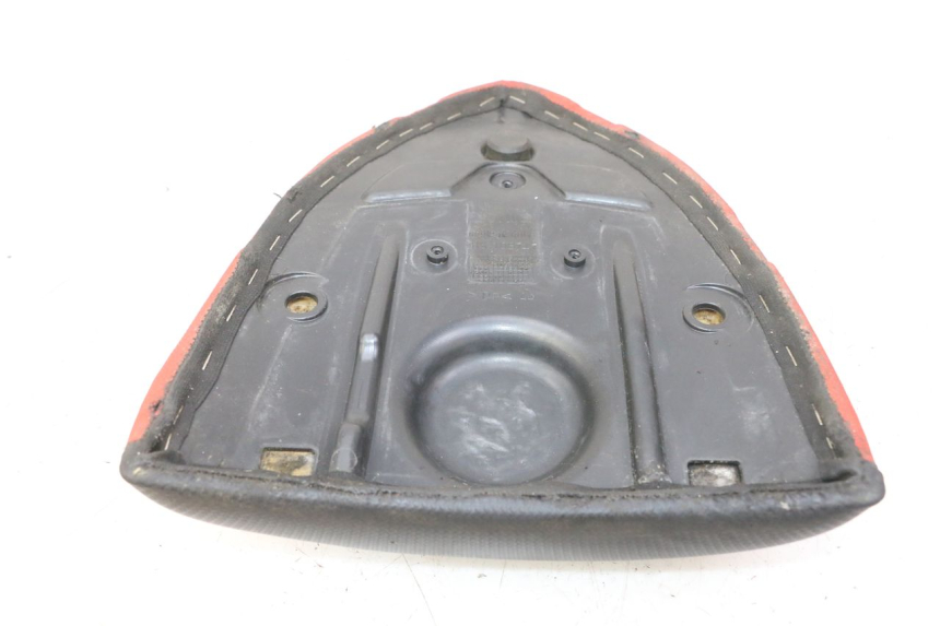 photo de REAR SEAT APRILIA SR R 2T LC 50 (2018 - 2021) - Zoom on usage condition