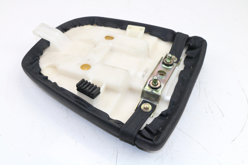 photo de REAR SEAT SUZUKI GSX R 750 (1996 - 2000) - Zoom on usage condition