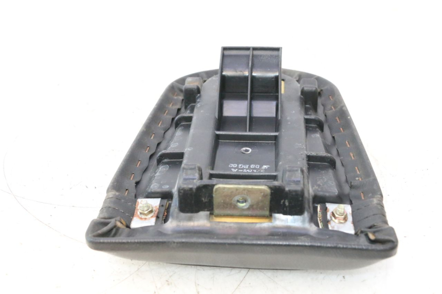 photo de REAR SEAT DAELIM VJ ROADWIN 125 (2004 - 2007) - Checked used part