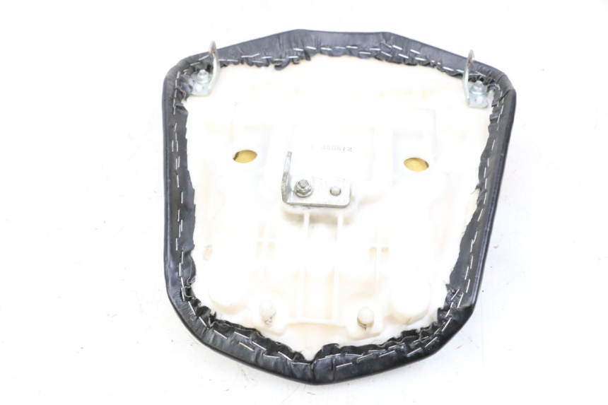 photo de REAR SEAT YAMAHA FZ1 FAZER 1000 (2007 - 2009) - Alternative perspective