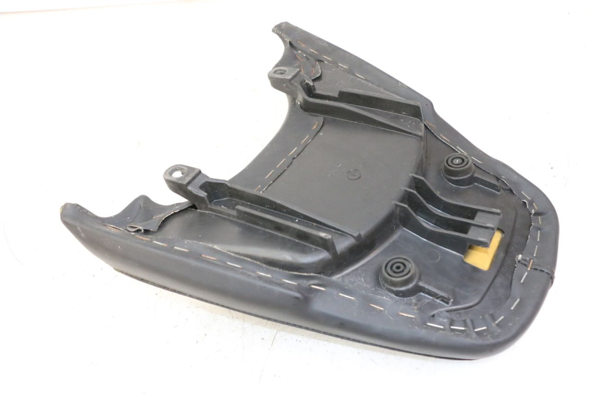 photo de REAR SEAT YAMAHA YP MAJESTY 125 (2007 - 2010) - Zoom on usage condition