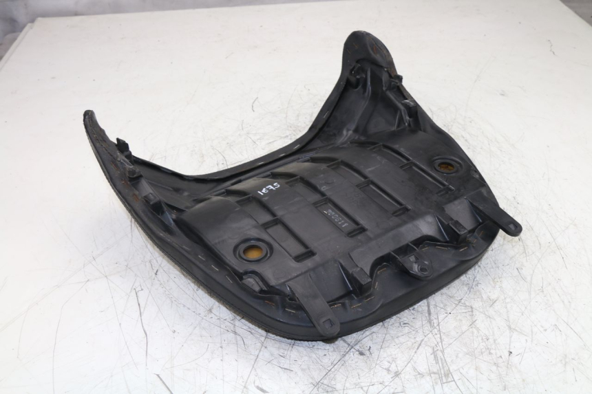 photo de REAR SEAT YAMAHA YP MAJESTY ABS 400 (2007 - 2009) - Distinctive features