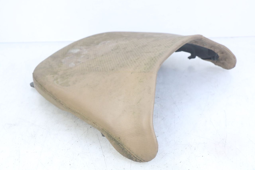 photo de REAR SEAT YAMAHA YP MAJESTY 400 (2004 - 2008) - Surface and material condition