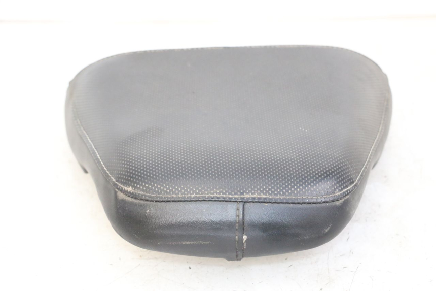 photo de REAR SEAT YAMAHA YP MAJESTY 125 (2002 - 2006) - Additional view of the item