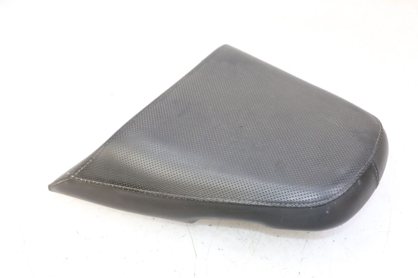 photo de REAR SEAT YAMAHA YP MAJESTY 125 (2007 - 2010) - Surface and material condition