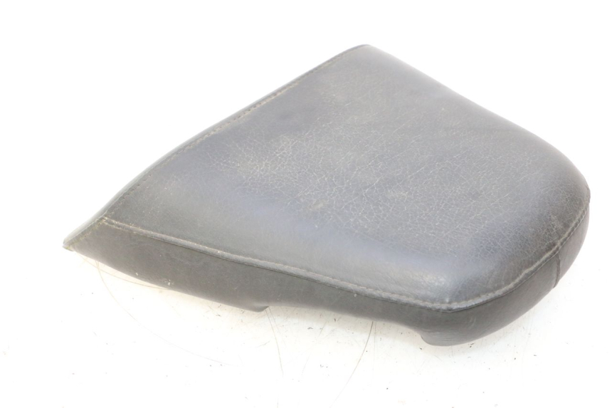 photo de REAR SEAT YAMAHA YP MAJESTY 125 (1998 - 2001) - Fixing points details