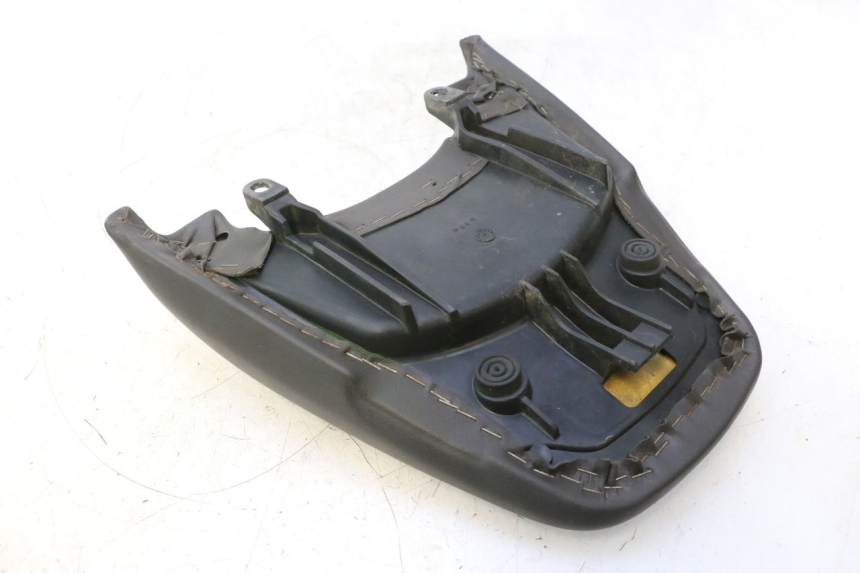 photo de REAR SEAT YAMAHA YP MAJESTY 125 (2002 - 2006) - Technical close-up