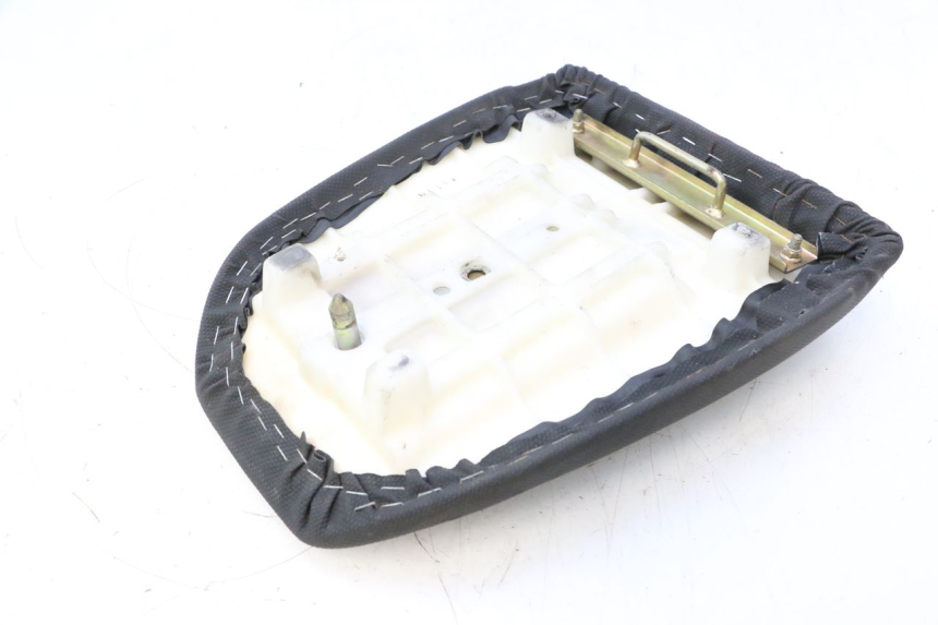 photo de REAR SEAT KAWASAKI ZX-6R ZX6R 600 (1995 - 1997) - Zoom on usage condition