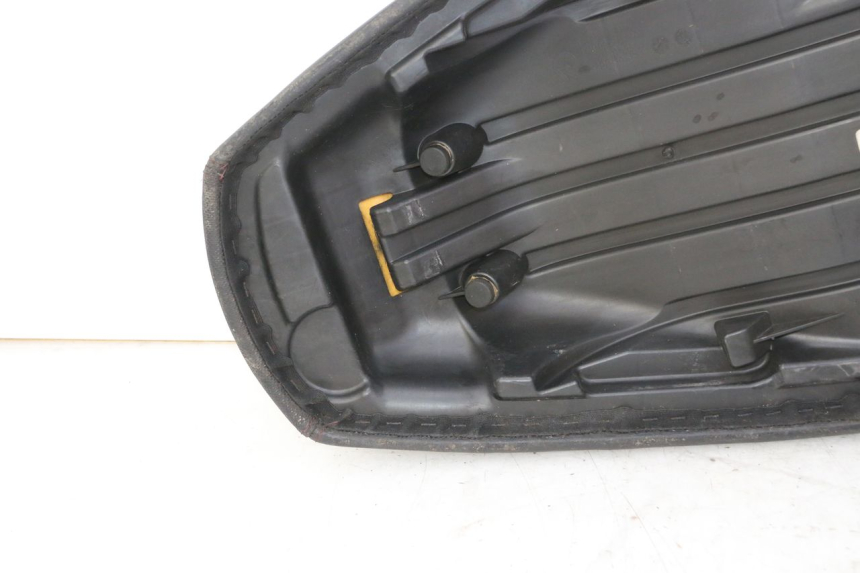 photo de FRONT SEAT QUADRO 4 4D 350 (2015 - 2018) - Technical close-up