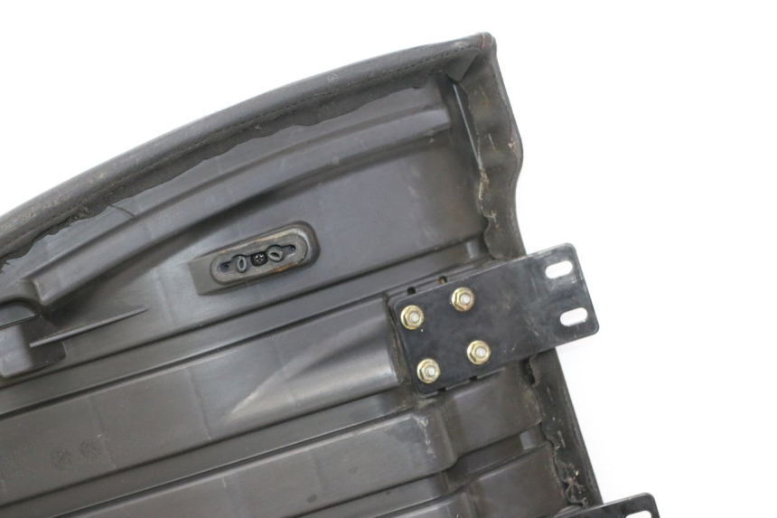 photo de FRONT SEAT QUADRO 4 4D 350 (2015 - 2018) - Fixing points details