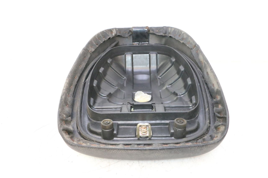 photo de FRONT SEAT KYMCO AGILITY 4T 50 (2005 - 2018) - Technical close-up