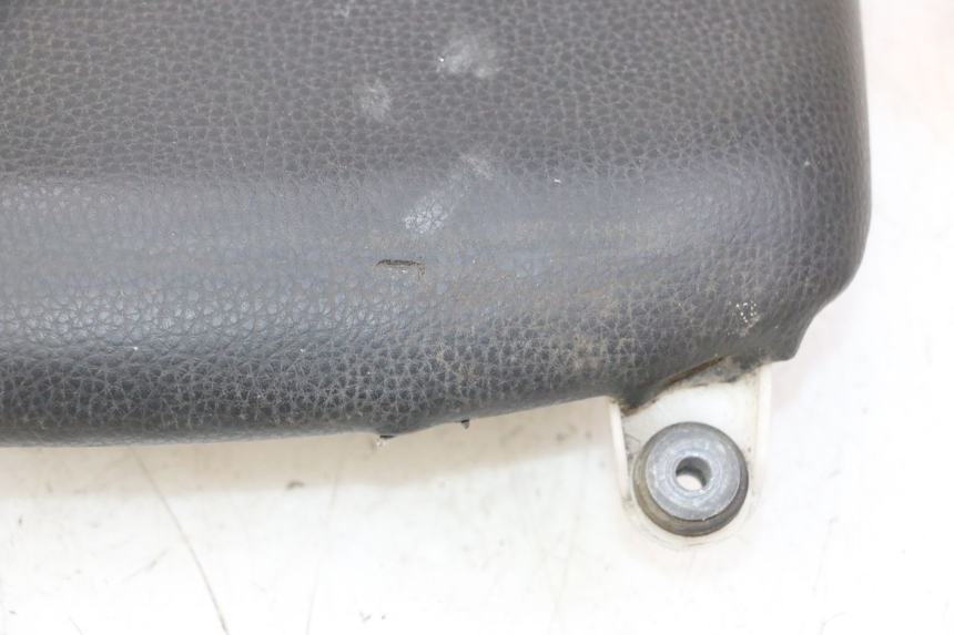 photo de FRONT SEAT HONDA CBF 125 (2009 - 2015) - Surface and material condition