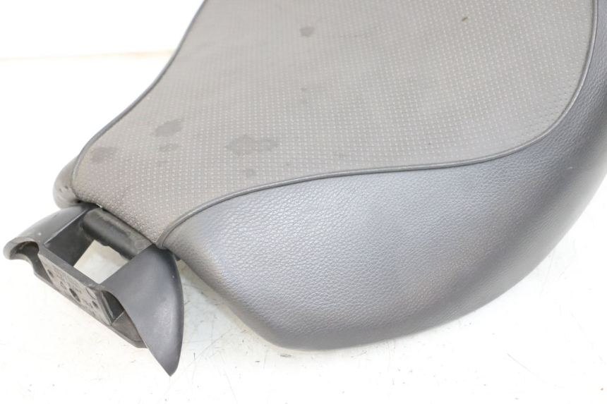 photo de FRONT SEAT APRILIA CLASSIC 125 (1995 - 2001) - Markings and original references