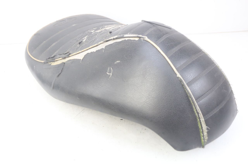 photo de FRONT SEAT PEUGEOT DJANGO 2T 50 (2014 - 2019) - Zoom on usage condition