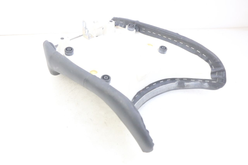 photo de FRONT SEAT YAMAHA FJR ABS 1300 (2006 - 2012) - Alternative perspective