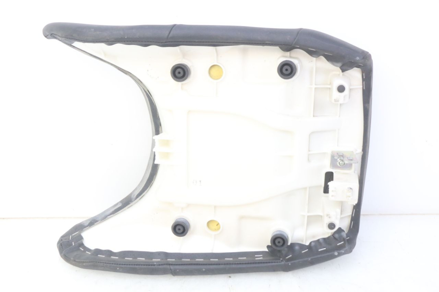 photo de FRONT SEAT YAMAHA FJR ABS 1300 (2006 - 2012) - Surface and material condition