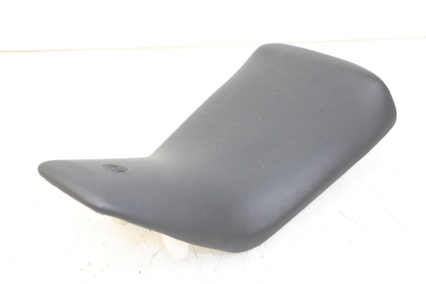 photo de FRONT SEAT HUSQVARNA SVARTPILEN 401 (2018 - 2023) - Surface and material condition