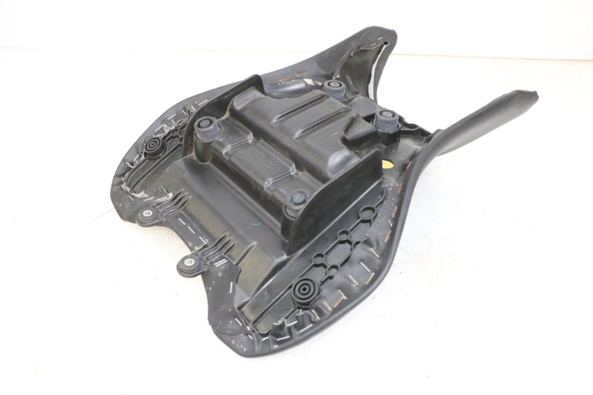 photo de FRONT SEAT YAMAHA MT-07 MT07 ABS 700 (2018 - 2020) - Alternative perspective