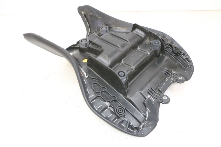 photo de FRONT SEAT YAMAHA MT-07 MT07 ABS 700 (2018 - 2020) - Technical close-up