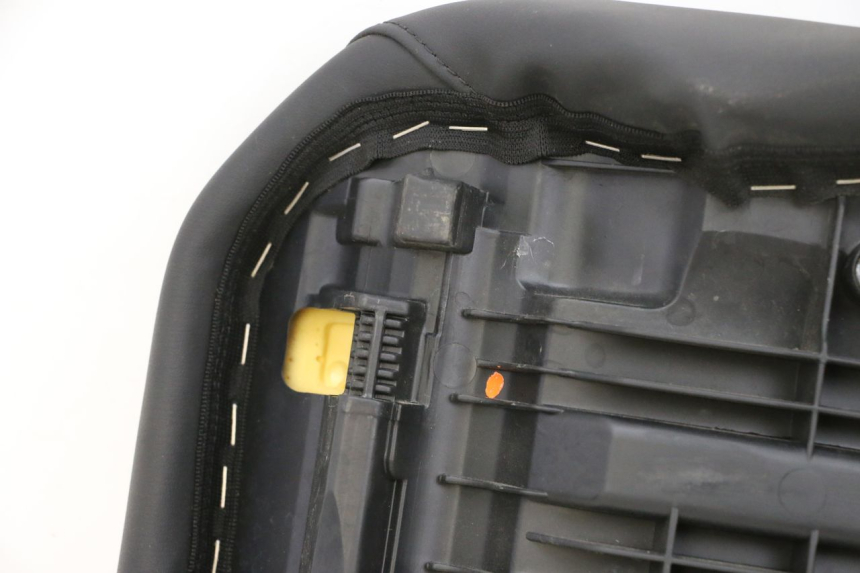 photo de FRONT SEAT BMW R GS 1250 (2021 - 2024) - Alternative angle