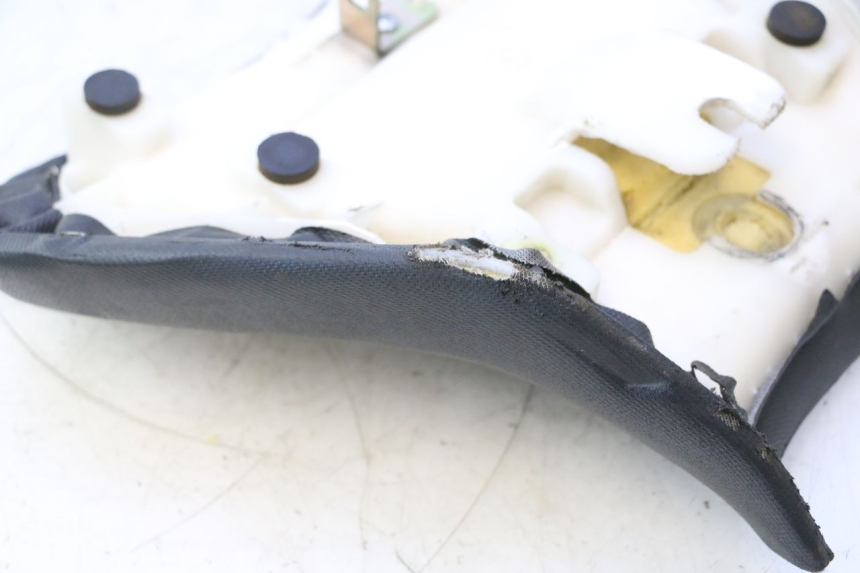 photo de FRONT SEAT YAMASAKI ROADSTER 50 (2013 - 2018) - Fixing points details