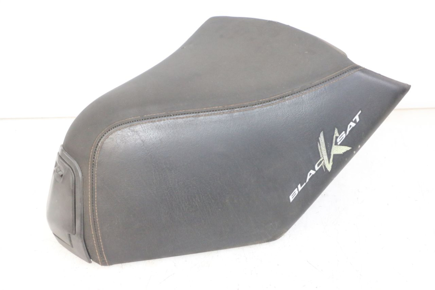 photo de FRONT SEAT PEUGEOT SATELIS COMPRESSOR K15 125 (2006 - 2009) - Additional view of the item