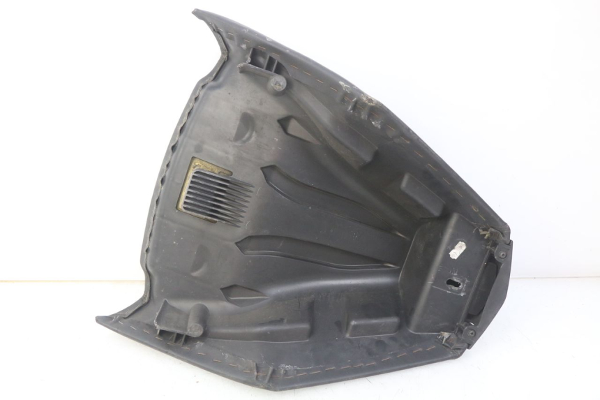photo de FRONT SEAT PEUGEOT SATELIS 125 (2006 - 2009) - Zoom on usage condition