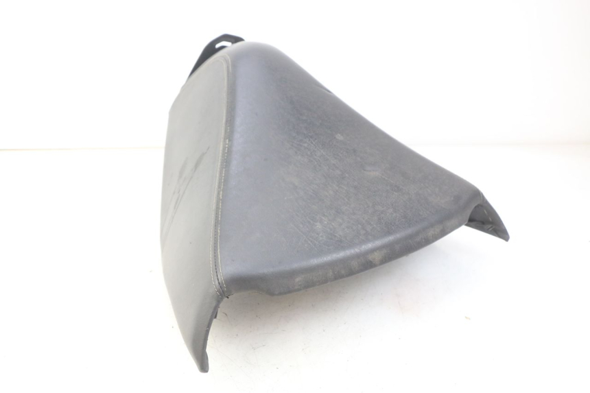 photo de FRONT SEAT PEUGEOT SATELIS 125 (2006 - 2009) - Technical close-up