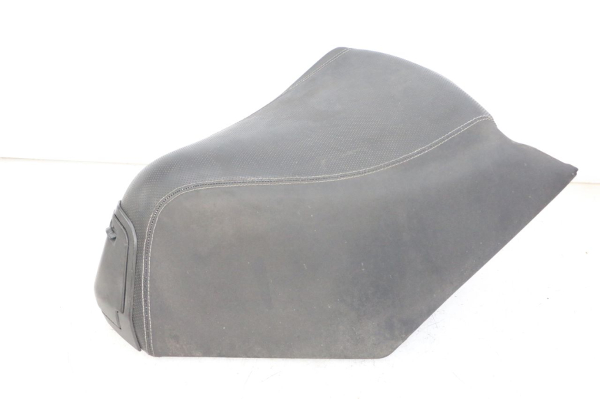 photo de FRONT SEAT PEUGEOT SATELIS 125 (2013 - 2018) - Markings and original references