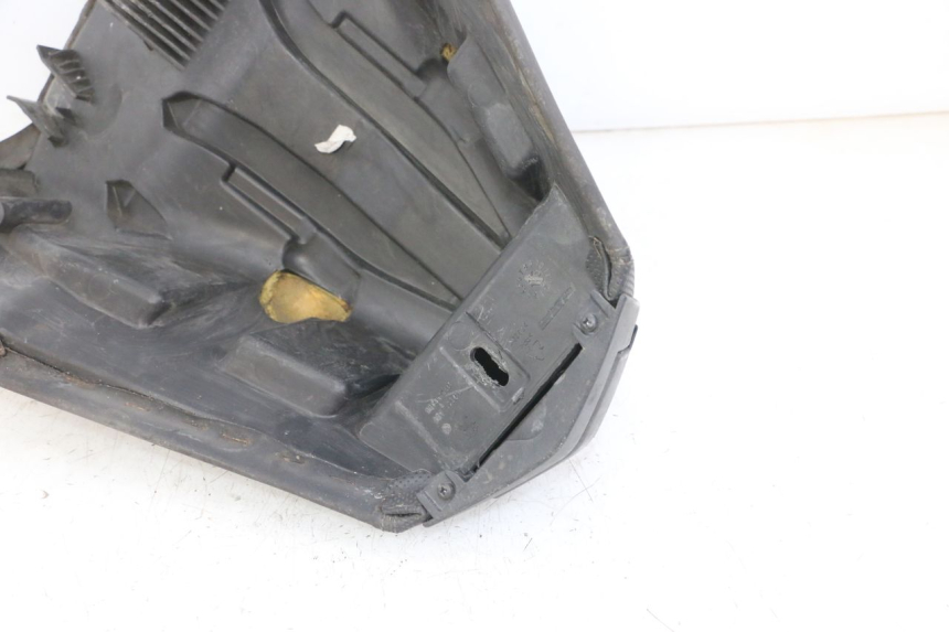 photo de FRONT SEAT PEUGEOT SATELIS 125 (2013 - 2018) - Technical close-up