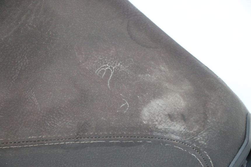 photo de FRONT SEAT PEUGEOT SATELIS 125 (2006 - 2009) - Distinctive features